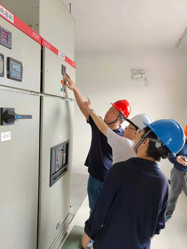 落實安全責(zé)任推動安全發(fā)展——新材料公司扎實開展 “安全生產(chǎn)月”活動 落實安全責(zé)任推動安全發(fā)展——新材料公司扎實開展 “安全生產(chǎn)月”活動